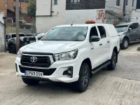 Used Toyota HiLux Active 150 HP (110 kW) 2020 White Pickup