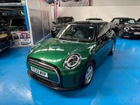 Begagnad Mini Cooper Classic 2022 Grön Halvkombi