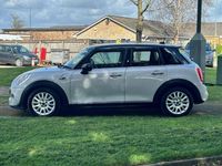 Usado Mini Cooper S Hatch 192 HP (141 kW) 2015 Prateado Citadino