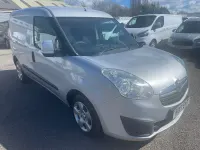 Second-hand Vauxhall Combo Sportive 95 CP (69 kW) 2017 Argintiu Monovolum