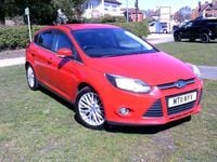 Used Ford Focus Zetec 125 HP (91 kW) 2011 Red Hatchback