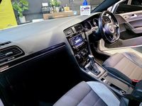 Used VW Golf VII R 2016 White Hatchback