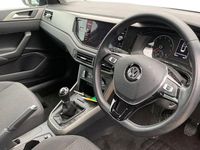 Usado VW Polo SE 95 CV (69 kW) 2020 Negro Utilitario