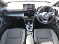 Used Toyota Yaris Hybrid Design 116 HP (85 kW) 2022 Black Estate