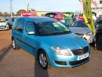 Usado Skoda Roomster SE 105 CV (77 kW) 2012 Azul Monovolumen
