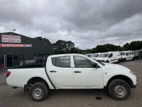Used Mitsubishi L200 134 HP (98 kW) 2013 White Pickup