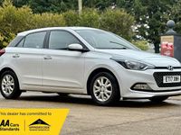 Used Hyundai i20 SE 84 HP (61 kW) 2017 White Hatchback