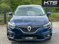 Używany Renault Mégane Signature 130 KM (95 kW) 2017 Niebieski Hatchback