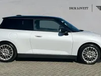 Usado Mini Cooper SE Hatch 158 kW (215 CV) 2024 Blanco Utilitario