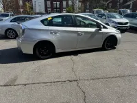 Usado Toyota Prius T4 136 HP (100 kW) 2014 Prateado Citadino