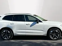 Używany Volvo XC60 Plus 250 KM (183 kW) 2025 Biały SUV