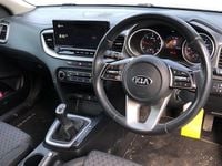 Used Kia Ceed 136 HP (100 kW) 2021 White Hatchback