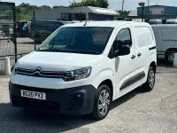 Used Citroën Berlingo 100 HP (73 kW) 2020 White MPV
