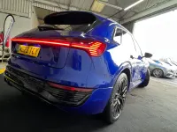 Usado Audi e-tron Black Edition 300 kW (408 CV) 2023 Azul SUV