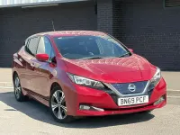 Used Nissan Leaf Tekna 110 kW (150 HP) 2019 Red Hatchback