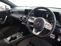 Begagnad Mercedes A250 AMG line 2020 Vit Sedan