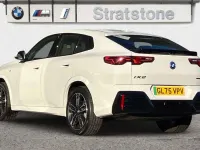 Usado BMW iX2 M Sport 147 kW (201 HP) 2025 Branco SUV