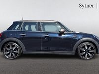 Usado Mini Cooper Exclusive 134 HP (98 kW) 2022 Preto Citadino