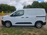 Used Citroën Berlingo Start 100 HP (73 kW) 2020 White MPV