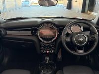Used Mini Cooper Sport 134 HP (98 kW) 2022 Red Hatchback