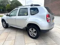 Second-hand Dacia Duster Lauréate 110 CP (80 kW) 2017 Argintiu SUV