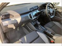 Begagnad Audi Q3 S-Line 150 HK (110 kW) 2019 Vit SUV