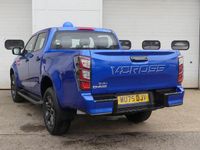 New Isuzu D-Max 162 HP (119 kW) 2025 Blue Pickup