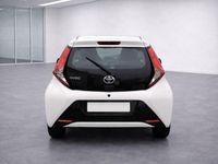 Used Toyota Aygo X-play 71 HP (52 kW) 2019 White Hatchback