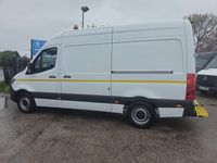 Begagnad Mercedes Sprinter Progressive 2022 Vit Van