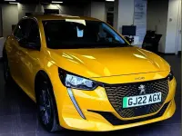 Used Peugeot e-208 Allure Premium 100 kW (136 HP) 2022 Yellow Hatchback