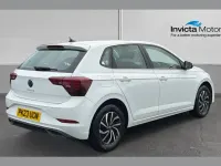 Begagnad VW Polo Life 95 HK (69 kW) 2023 Vit Halvkombi