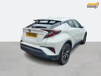 Used Toyota C-HR 122 HP (89 kW) 2018 White SUV