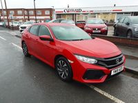Used Honda Civic SE 2018 Red Hatchback