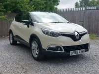 Used Renault Captur Dynamique 90 HP (66 kW) 2016 Cream SUV