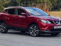 Used Nissan Qashqai Tekna 115 HP (84 kW) 2016 Red SUV