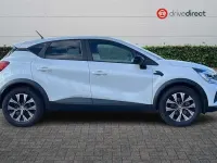 Begagnad Renault Captur Evolution 145 HK (106 kW) 2023 Vit SUV