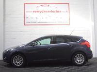 Used Ford Focus Titanium 125 HP (91 kW) 2011 Grey Hatchback