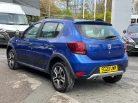 Usado Dacia Sandero Stepway 90 CV (66 kW) 2020 Azul Utilitario