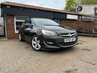 Second-hand Vauxhall Astra SRi 115 CP (84 kW) 2014 Negru Hatchback