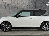 Used Mini Cooper SE Hatch 158 kW (215 HP) 2025 White Hatchback