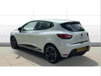 Used Renault Clio Iconic 90 HP (66 kW) 2019 White Hatchback