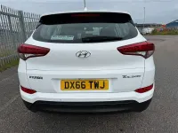 Used Hyundai Tucson SE 2016 White SUV
