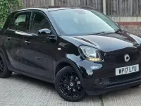 Used Smart ForFour Premium 90 HP (66 kW) 2017 Black Hatchback