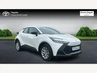 Used Toyota C-HR 140 HP (102 kW) 2024 White SUV