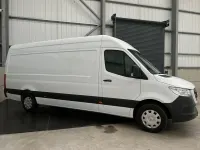 Używany Mercedes Sprinter Premium 150 KM (110 kW) 2023 Biały Van