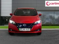 Begagnad Nissan Leaf Tekna 160 kW (218 HK) 2022 Röd Halvkombi