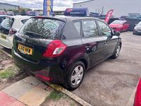 Usado Kia Ceed 2010 Preto Citadino