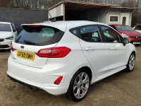 Używany Ford Fiesta ST-Line 123 KM (90 kW) 2019 Biały Hatchback