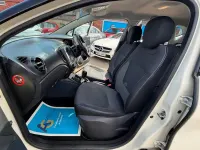 Used Renault Captur Dynamique 90 HP (66 kW) 2015 Cream/black SUV