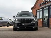 Begagnad BMW X5 M Sport 490 HK (360 kW) 2025 Grå SUV